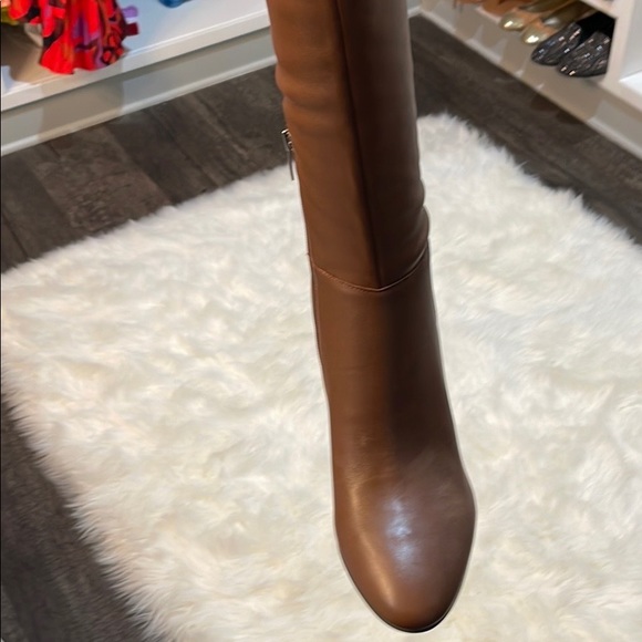 Boots - Picture 2 of 3